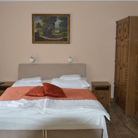 Varga Apartman Heviz Exterior photo